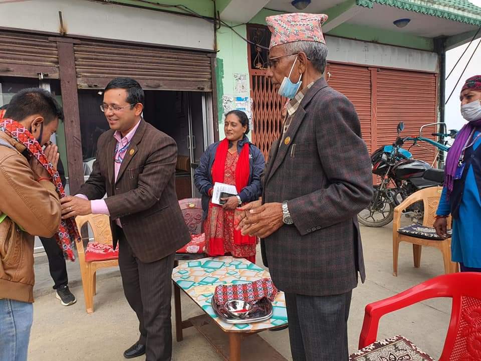 युवालाई डोजर अपरेटर तालिम